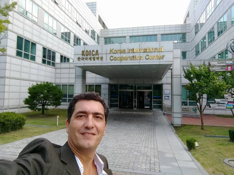 Ingeniero samario estudia en Korea como potabilizar agua residual