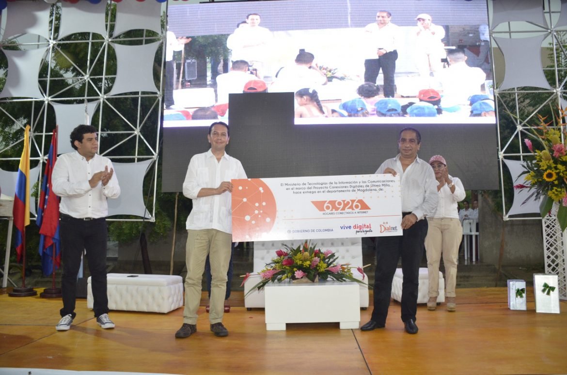 Lanzamiento de Conexiones Digitales segunda fase