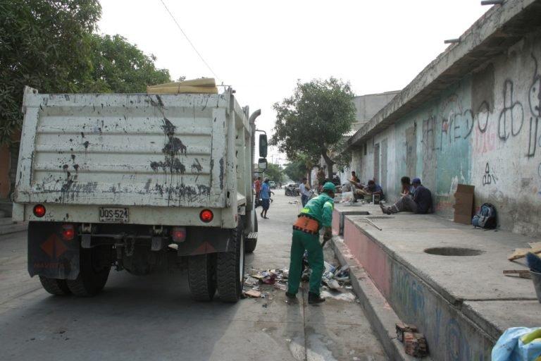 Empresa de aseo multada en Santa Marta ganaría licitación en Bogotá