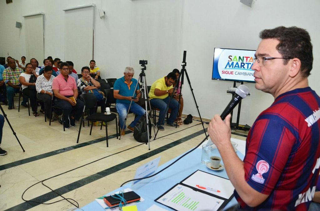 Alcalde Martínez anunció entrega de puestos de salud para marzo