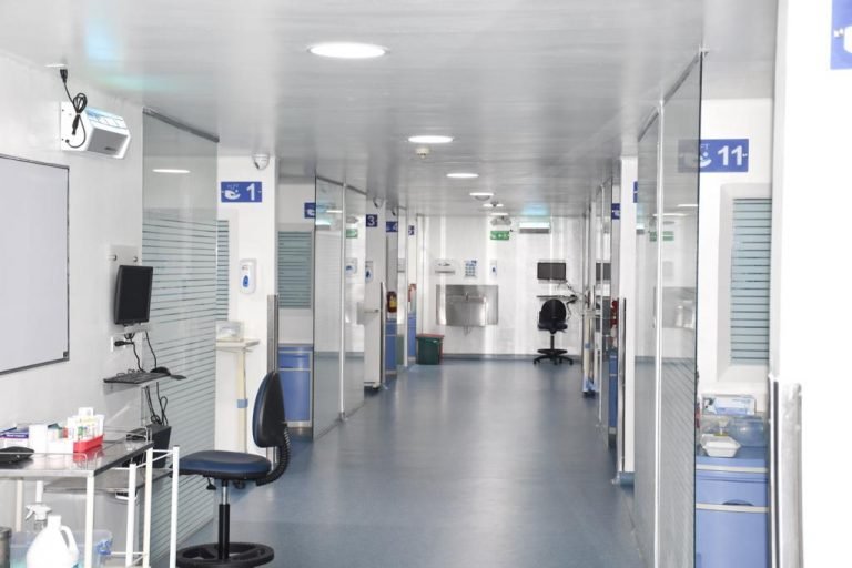 UCI para adultos del Hospital Troconis se renueva