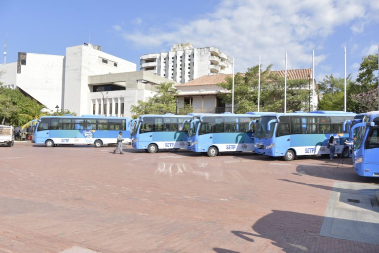 Nuevos ‘busetones’ se integran al transporte público de Santa Marta