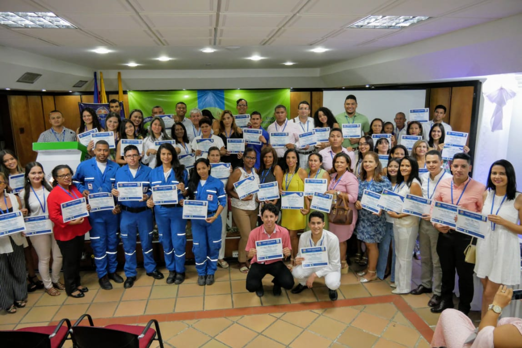 Unmagdalena clausuró cuatro diplomados ofrecidos por el Voluntariado Universitario