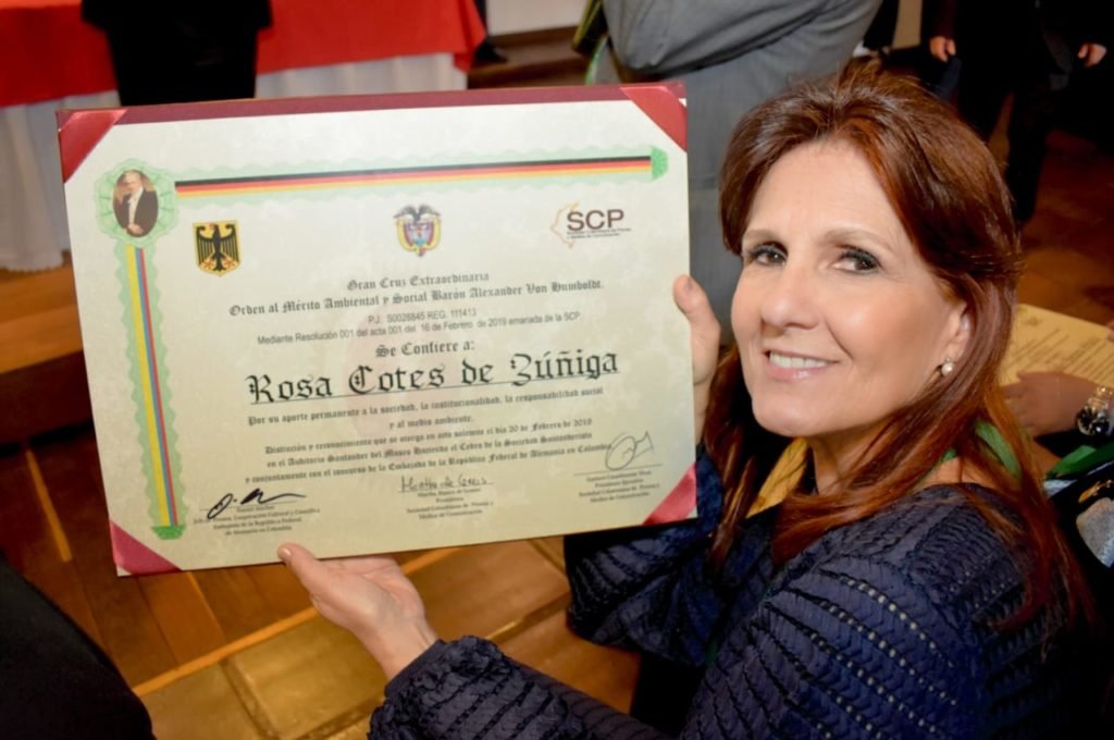 Gobernadora Rosa Cotes fue condecorada por su gestión en beneficio del medio ambiente y el desarrollo social