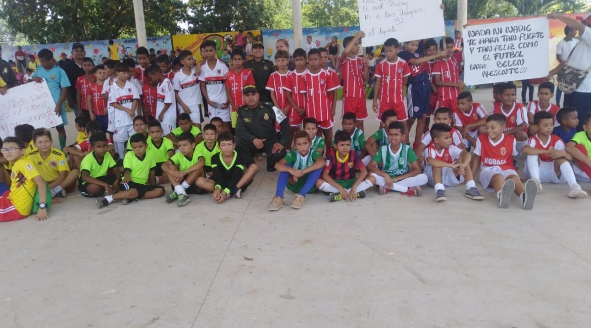 participantes del campeonato de Futbol juntos por la niñez y adolescencia en Pivijay