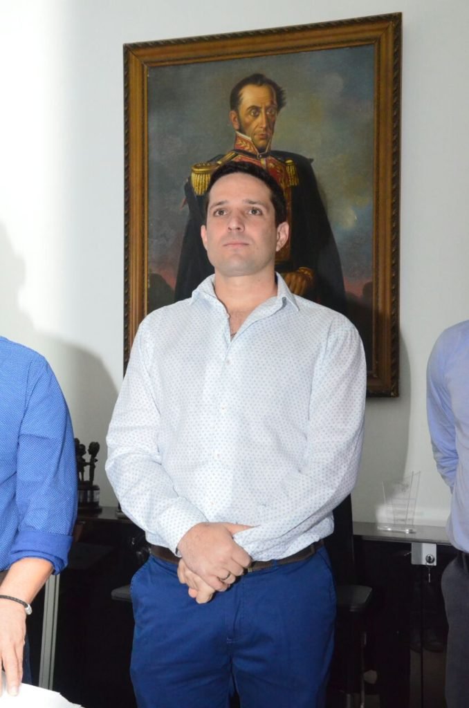 El único que se salvó de la barrida del Alcalde Rugeles fue Camilo George