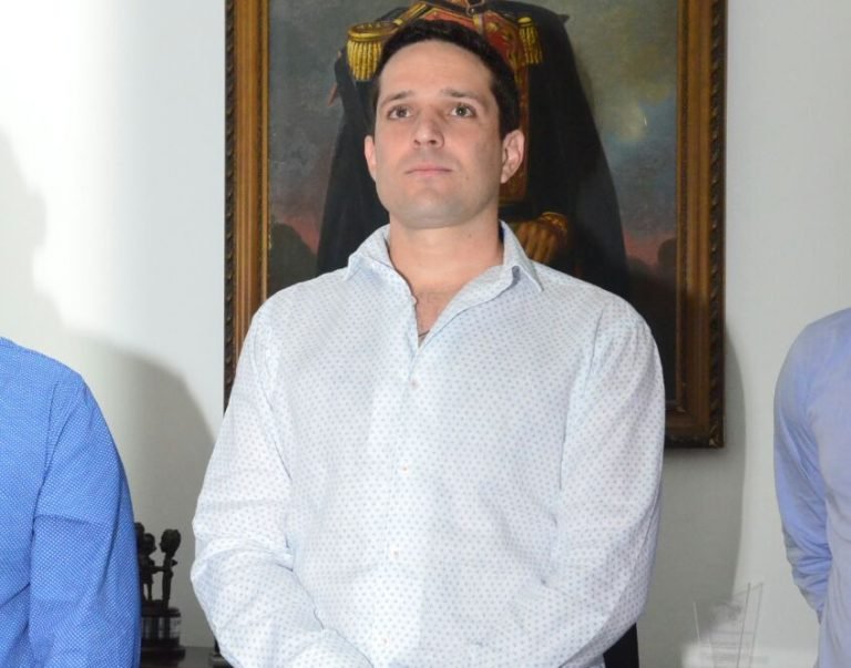 El único que se salvó de la barrida del Alcalde Rugeles fue Camilo George