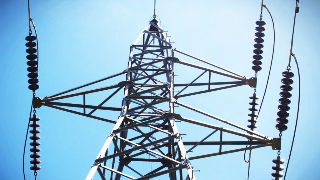 Domingo de mantenimientos a redes eléctricas en Ciénaga, Plato y Chibolo