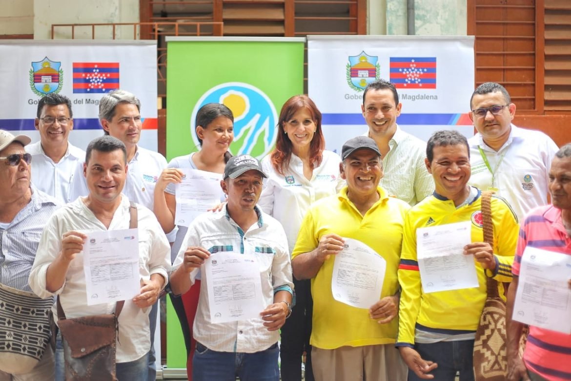 Gobernación entrego avales