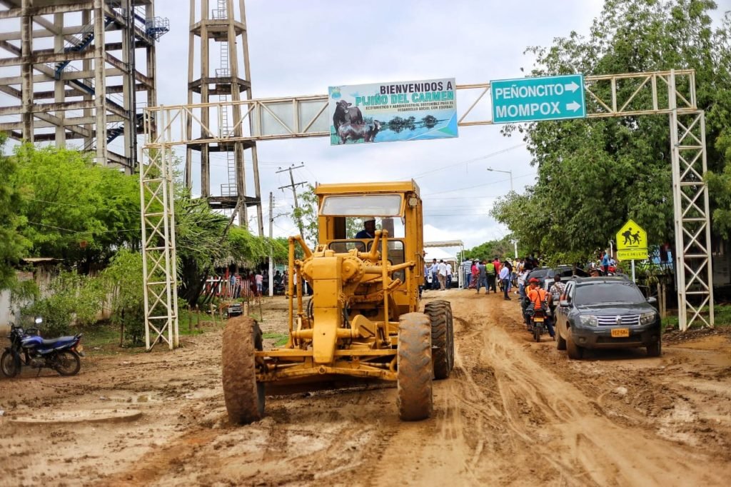 Se inició mejoramiento de la vía Pijiño Del Carmen- Cinco Esquinas