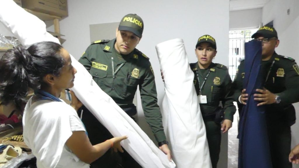 Policía contribuye al desarrollo económico y cultural de familias indígenas