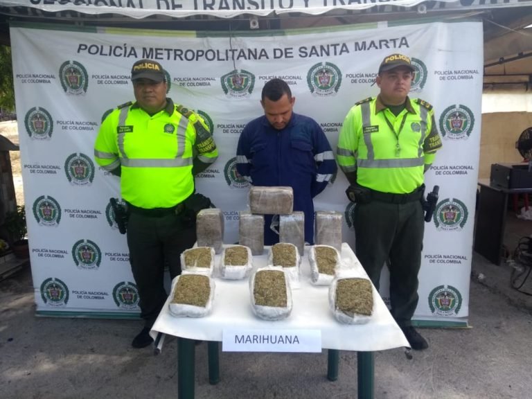 En ciénaga la policía capturo a un hombre que viajaba con 150 kilos de Marihuana