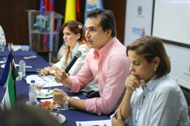 12 municipios beneficiados con recursos del Ocad para mejoramiento vial y urbanístico