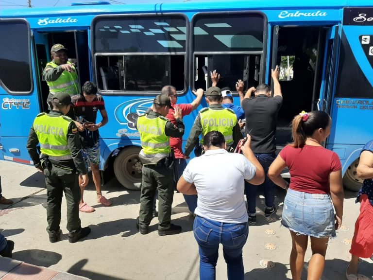 Policía Metropolitana realiza controles en el corregimiento de Taganga