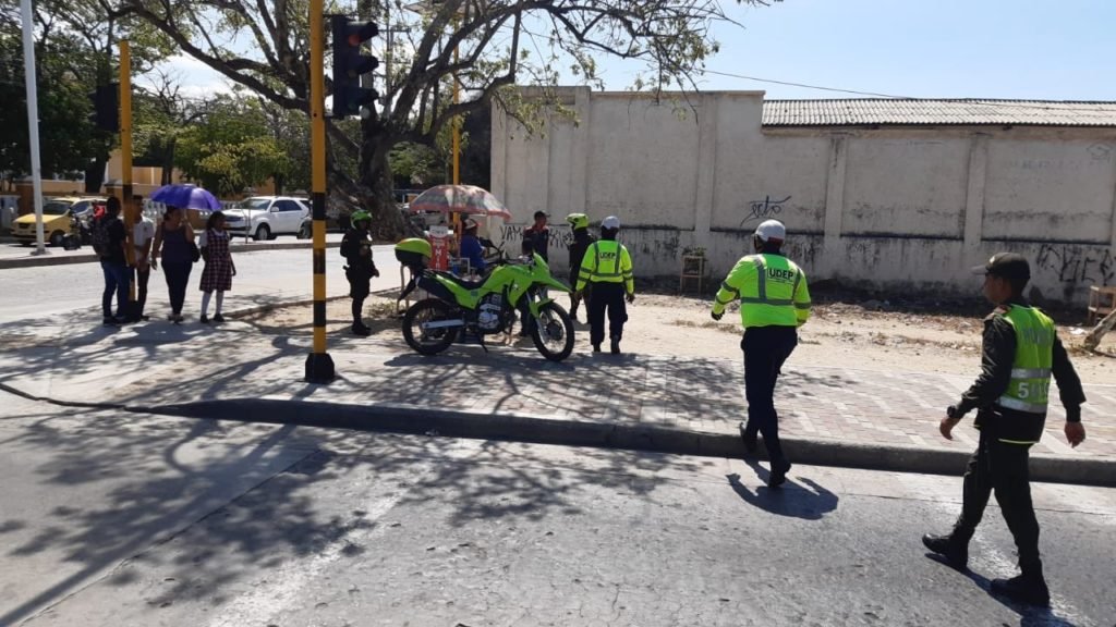¡Insólito! En Santa Marta están cobrando el espacio para vendedores informales