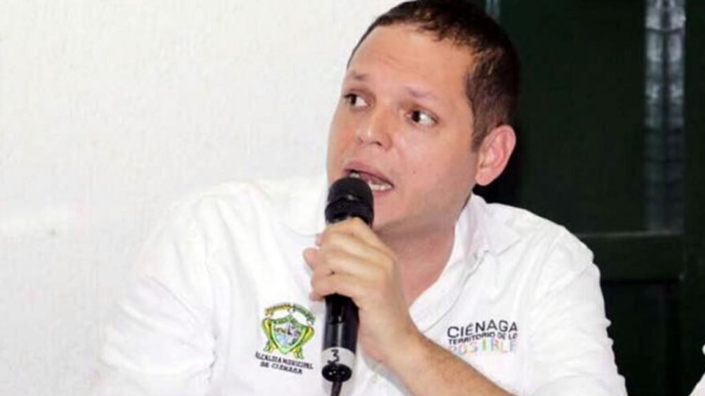 El ‘jalón de orejas’ del alcalde de Ciénaga por la Plaza Centenario