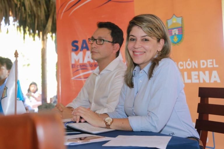 Encuesta dice que Virna resuelve mejor la pandemia que Caicedo