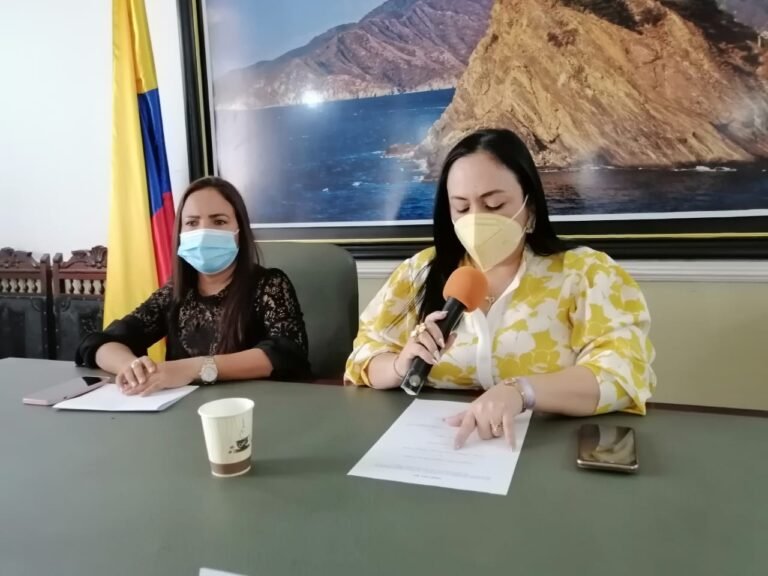 Secretario de Hacienda, primer citado por la Asamblea para control