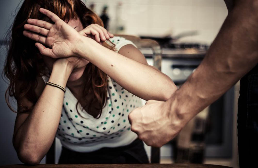 VIOLENCIA CONTRA LA MUJER