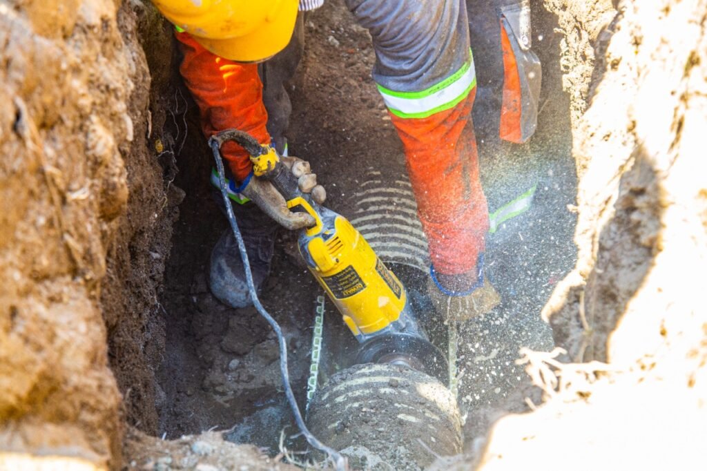 Suspenden conexión irregular al sistema de alcantarillado en San Pablo