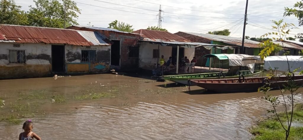 Más de 50 familias damnificadas por desbordamiento del río Magdalena