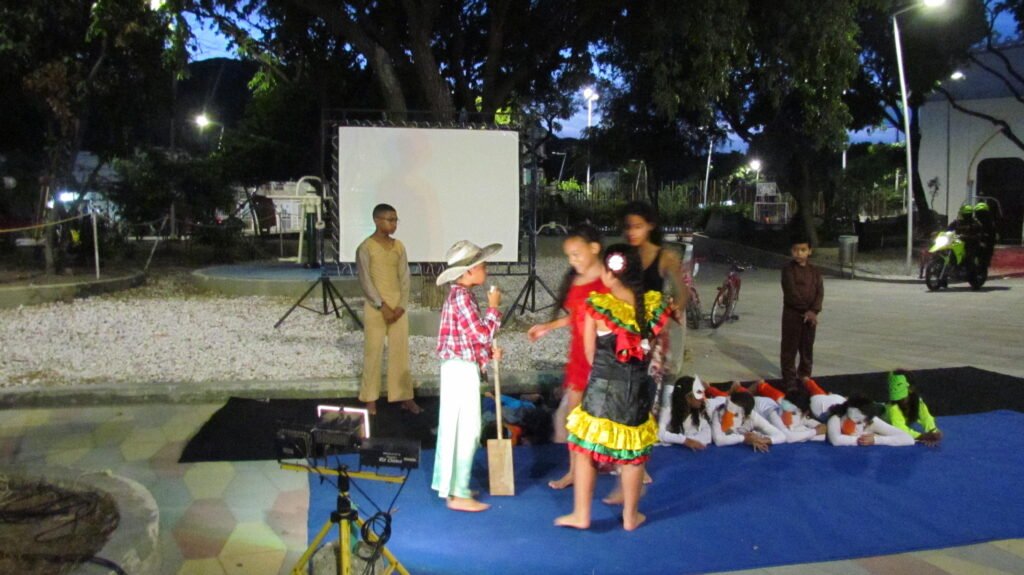 Tres barrios de Santa Marta quieren recuperar el rio Manzanares con artes