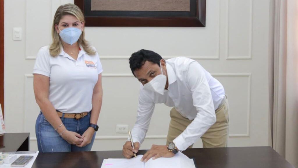 Músico toma las riendas de la salud ¡Sacan a Toscano en silencio!