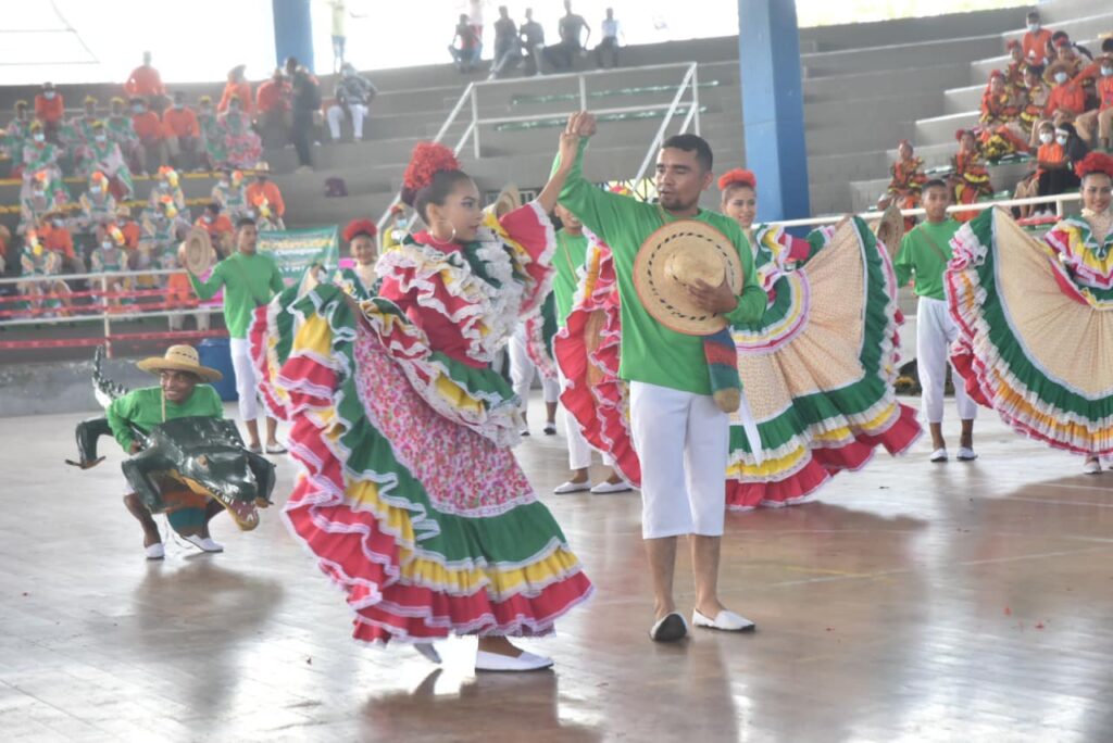 danzas en el Festival del Caiman Cienaguero