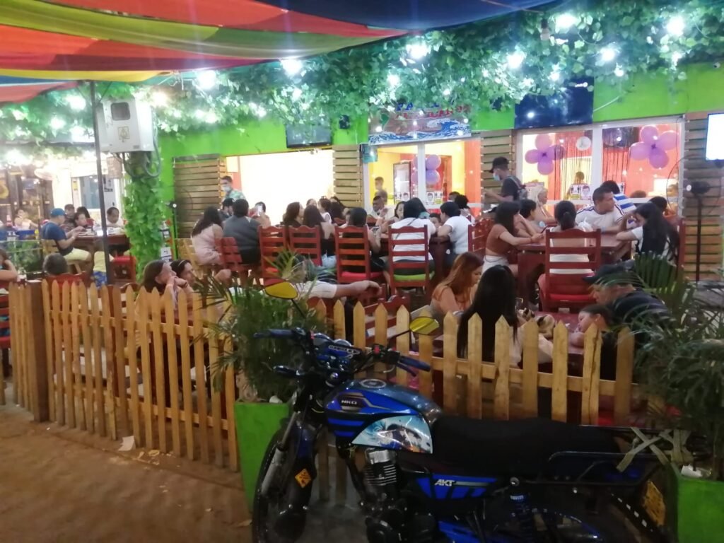 ¿Cómo se prepararon comerciantes de Santa Marta para San Valentín?