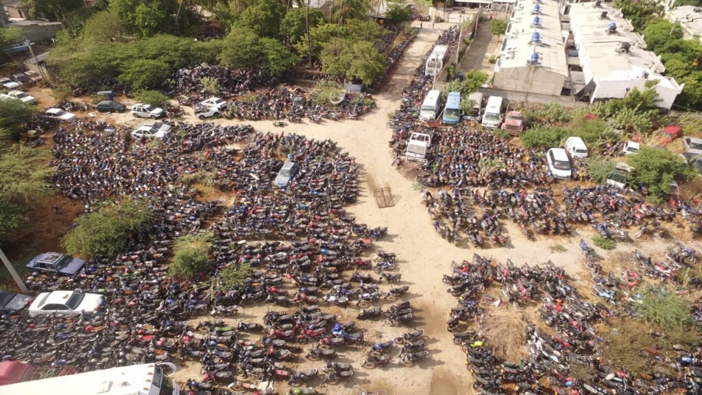 ¿Habría un cartel frente al robo de motocicletas de los patios del Distrito?