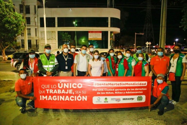 ¡Samarios! autoridades piden no dar dinero a los niños en los semáforos