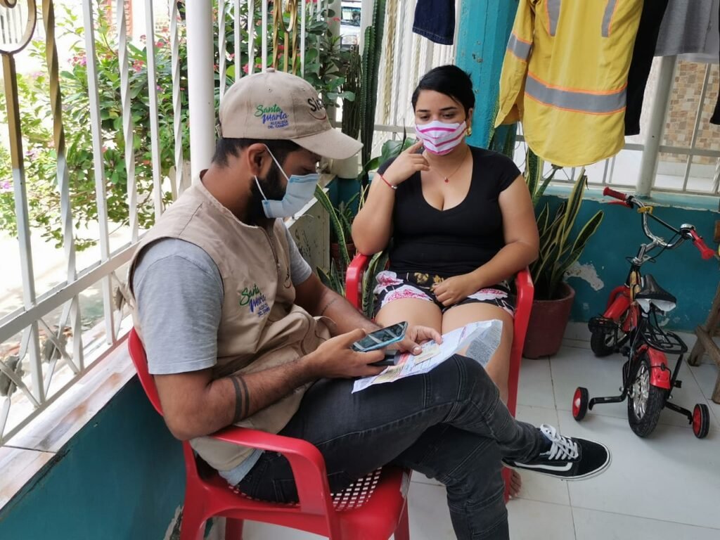 Señalan funcionarios que benefician a dedo con Sisben en Santa Marta