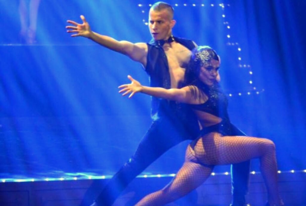 El Teatro Cajamag abrirá sus puertas con el Show ‘Las Vegas’