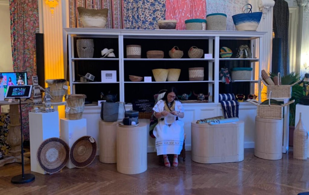 Aty Janey, muestra el arte de la mochila Arhuaca en los ‘10 años del TLC’