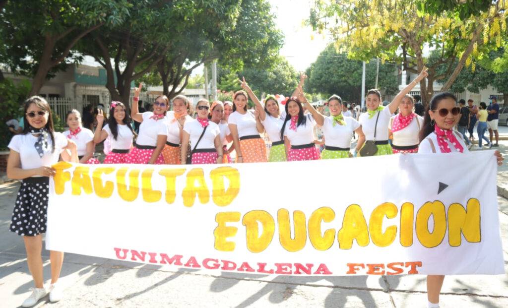 comparsa de la facultad de educacion