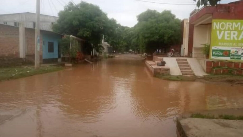 calles inundadas en zona rural