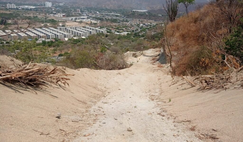 Corpamag impone medida de suspensión a obras en cerro de El Yucal