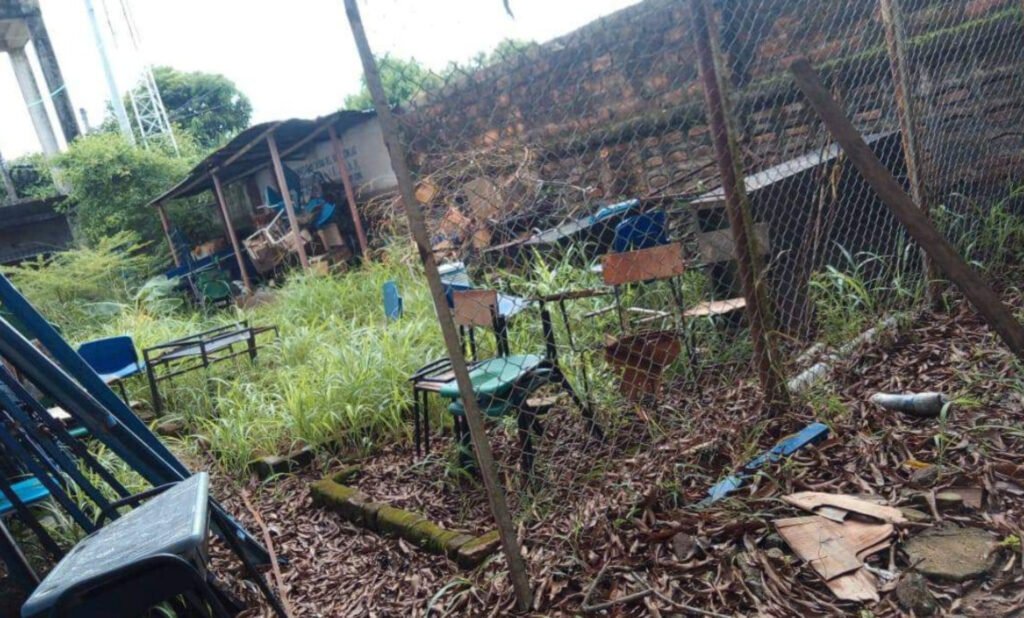 La desidia y el abandono de un colegio ilustre de El Banco Magdalena