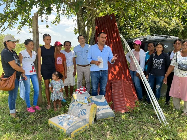 15 unidades productivas fueron entregadas a campesinos de Plato