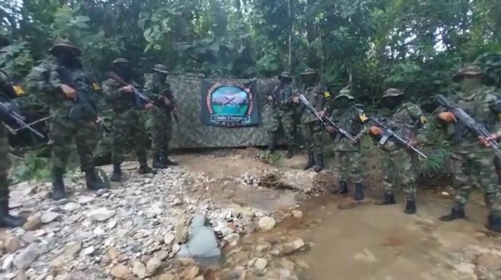 Pro y contras del comunicado a Petro de las Autodefensas de la Sierra