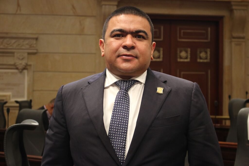 ¿Será Holmes el nuevo candidato a la gobernación del Magdalena?