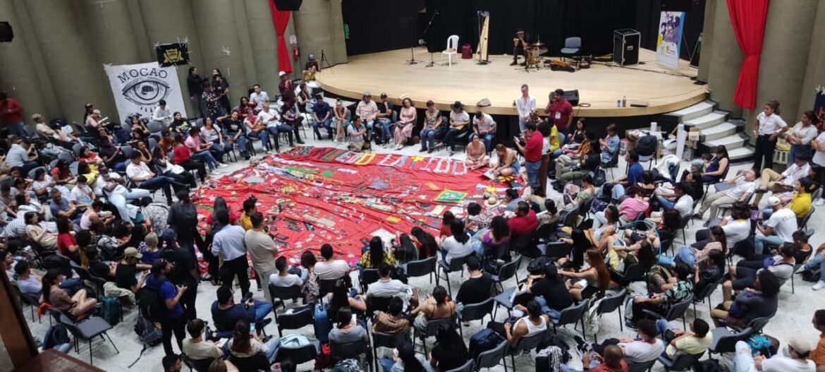 JOVENES EN MOVIMIENTO