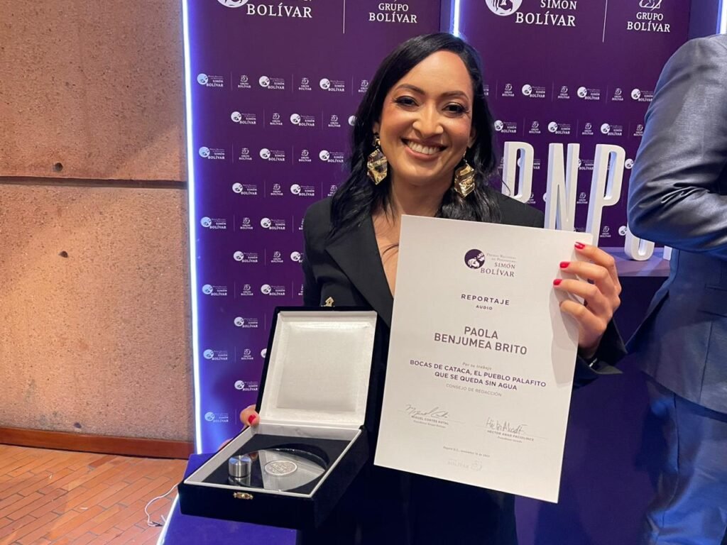 Premio Simón Bolívar a Paola Benjumea por el podcast ‘Bocas de Cataca’