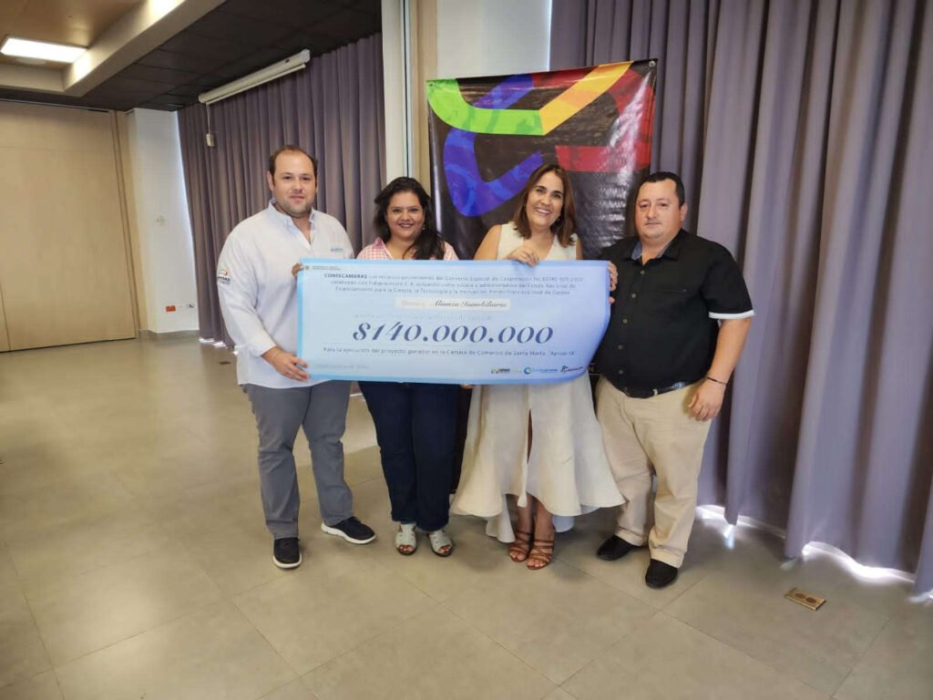 Cámcomercio entrega $140 millones de pesos al proyecto Aprop-ia