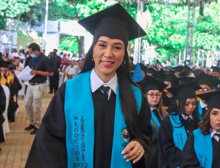 Mujer ‘multifacética’ cumple su sueño profesional en Unimagdalena