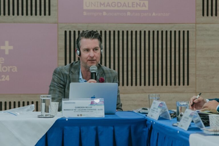 Cameron McCoy: Lo que transmite Unimagdalena es impresionante