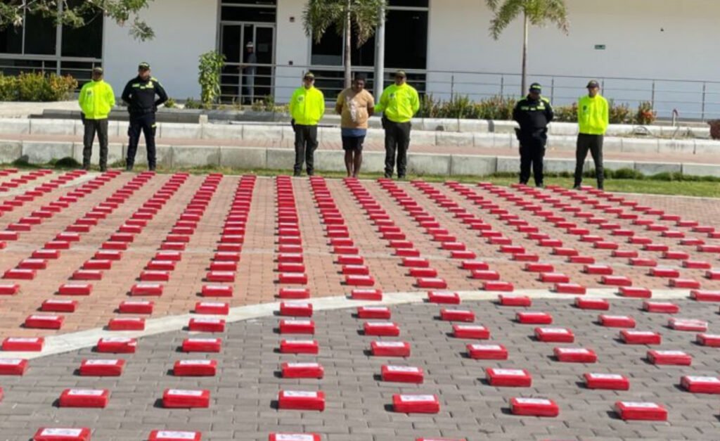 Capturan a un hombre con 491 paquetes de Cocaína en Gaira