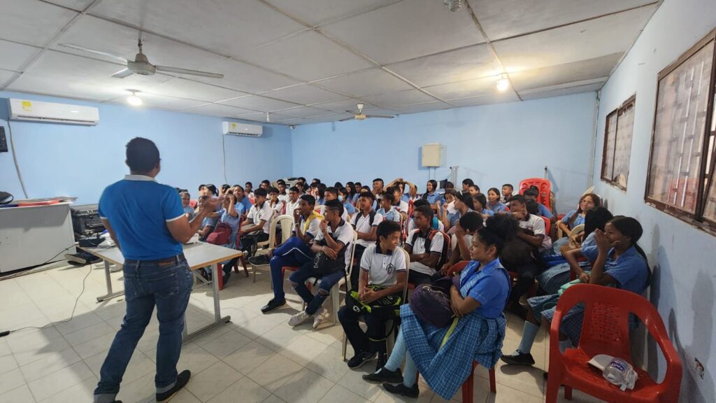 Corpamag y Alcaldia de Cerro de San Antonio lideran taller de educacion ambiental