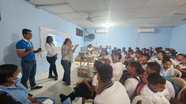 Corpamag y Cerro de San Antonio lideran taller para salvar el Caño Ciego