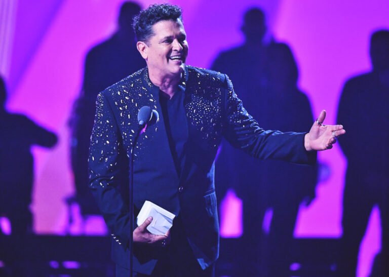 Carlos Vives recibió su premio Legacy en honor a su legado de 30 años
